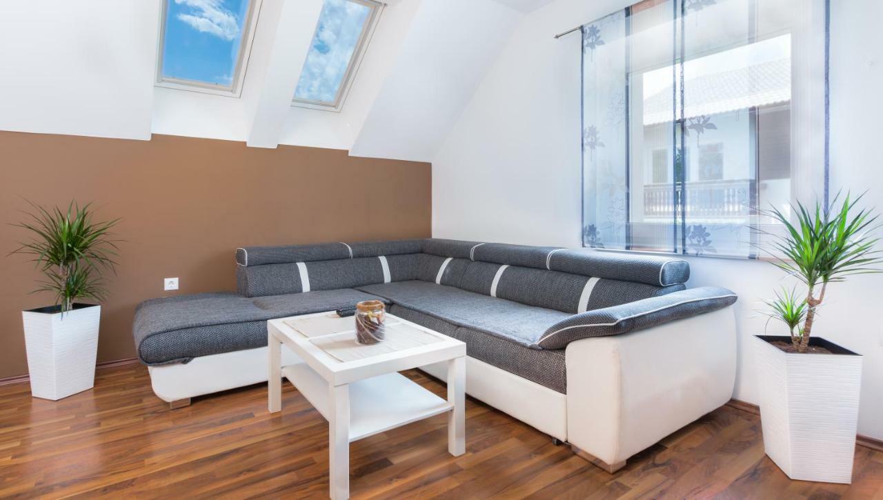 Boomerang Apartment בלד מראה חיצוני תמונה